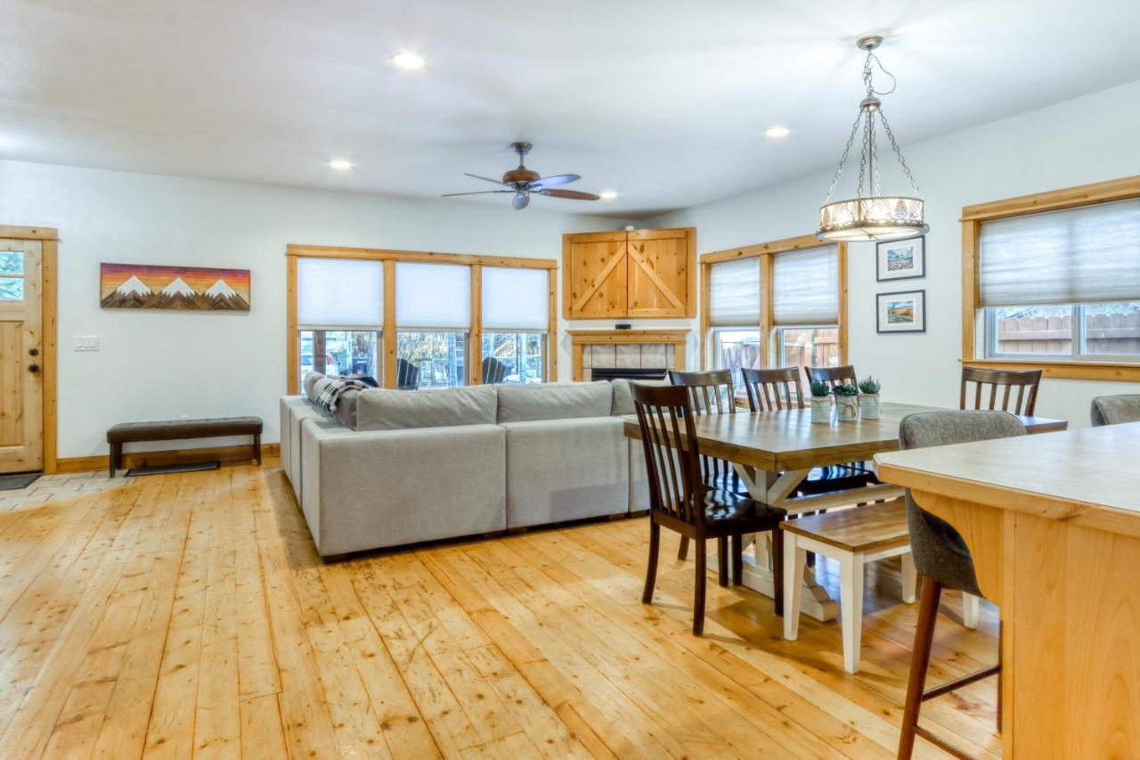 فيلا Oak Street Retreat سيسترز المظهر الخارجي الصورة